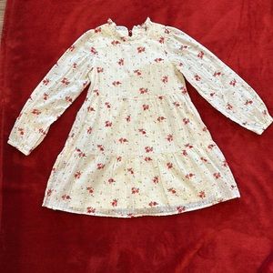 Cat & Jack girls 7/8 tiered sparkly dress! Worn once! Flowers & sparkly thread!